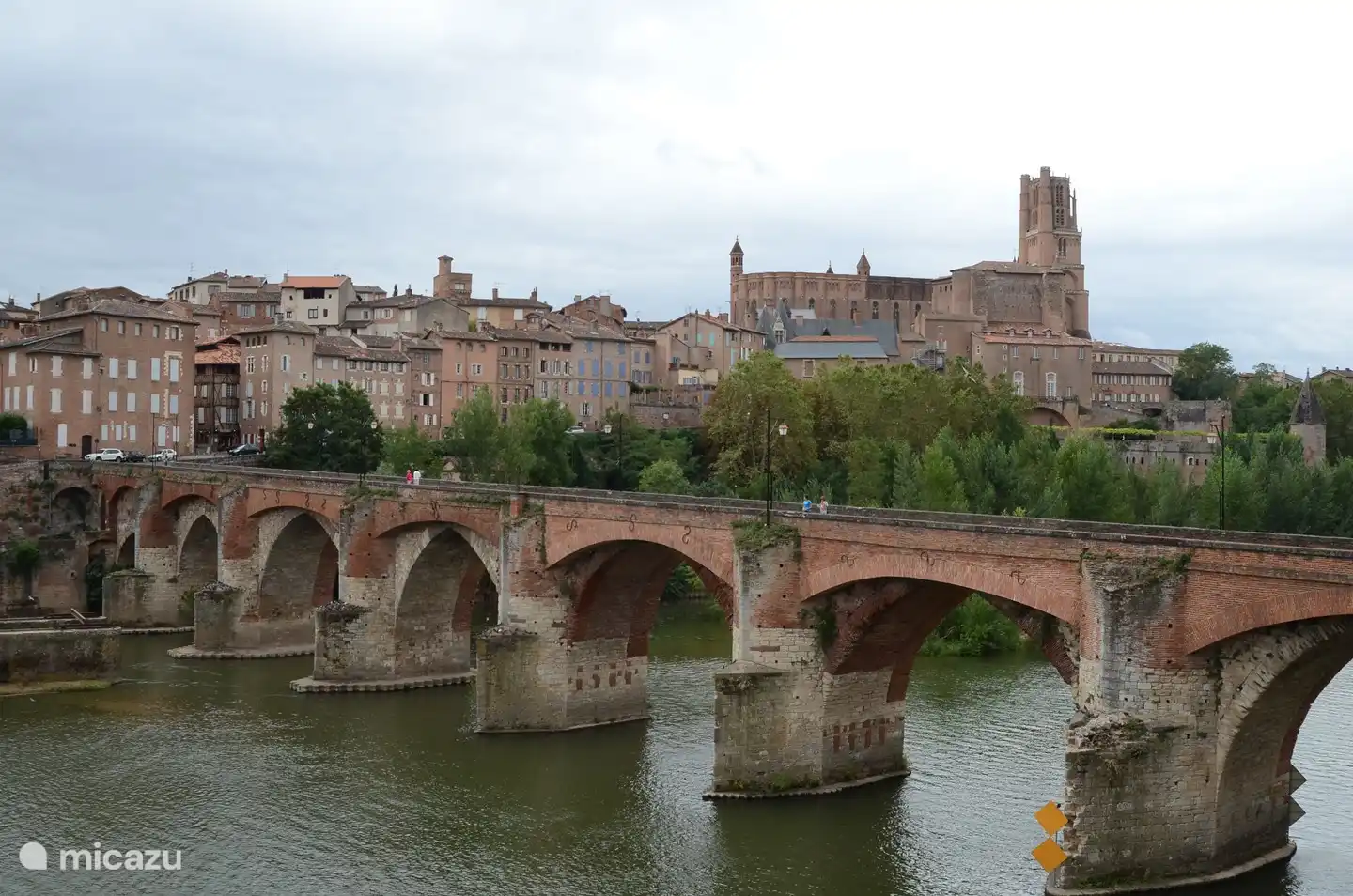 Die schöne Stadt Albi mit der großen Kathedrale und dem berühmten Museum von Toulouse Lautrec.