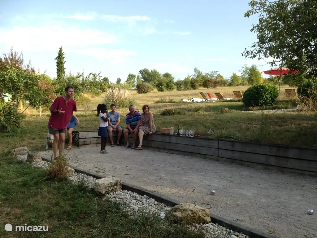 Wir spielen gerne Jeu-de-Boules, verlieren aber meistens