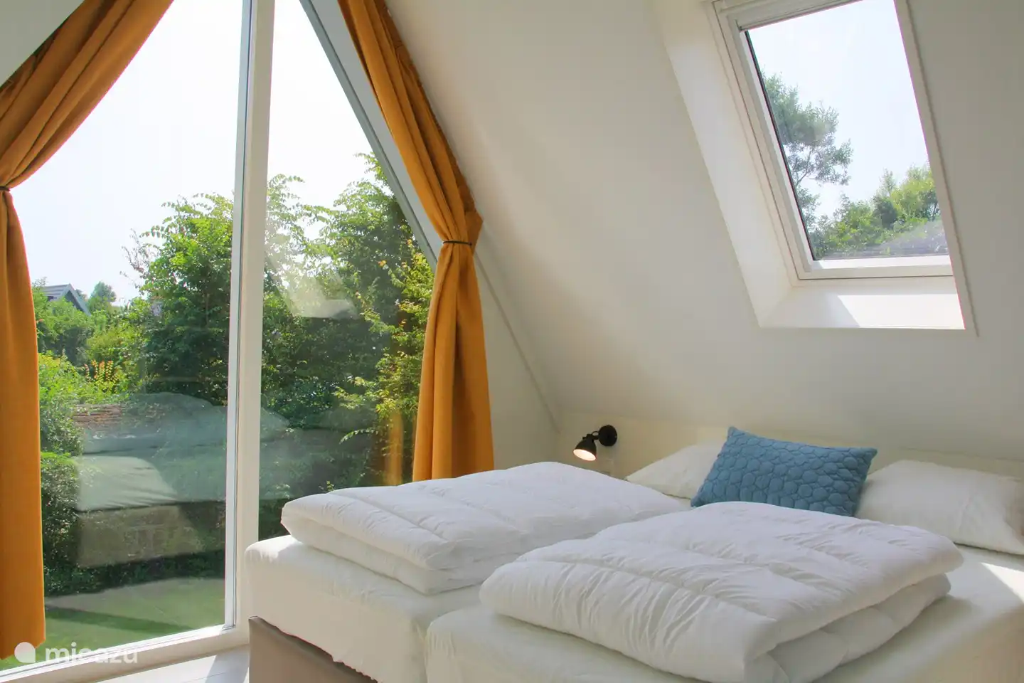 Schlafzimmer im Obergeschoss 1