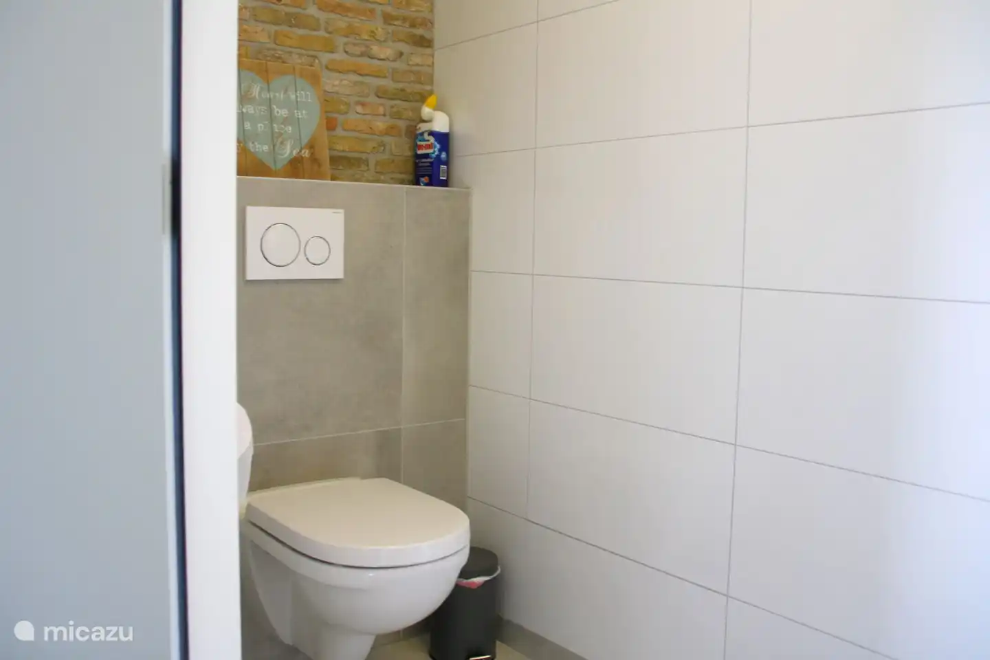 Toilette im Erdgeschoss