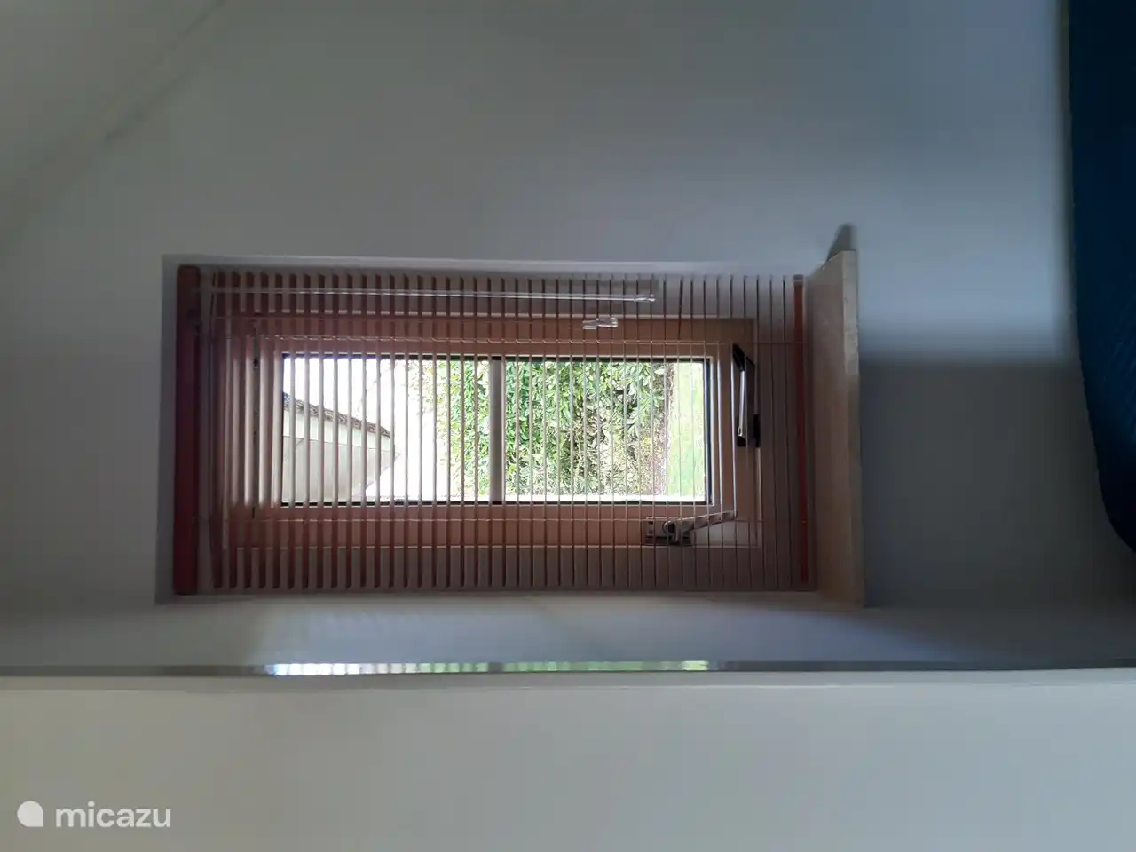 And of course the 'curtains' can also be used here. Close to the sun or for sleeping.