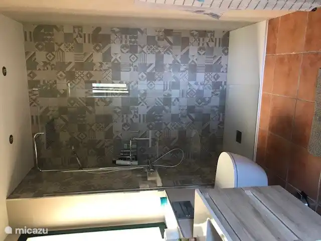 Badezimmer im Hauptschlafzimmer