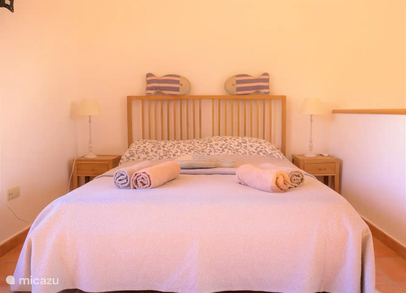 Schlafzimmer 4: sehr geräumig mit Bad en-suite, neben 2 Terrassen