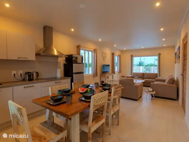 Villa NorMir huren in Curaçao, Curacao-Midden, Willemstad - villa Doorkijk van de woonkamer