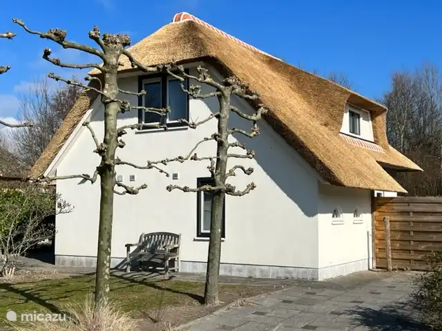 Parkplatz für 4 Autos