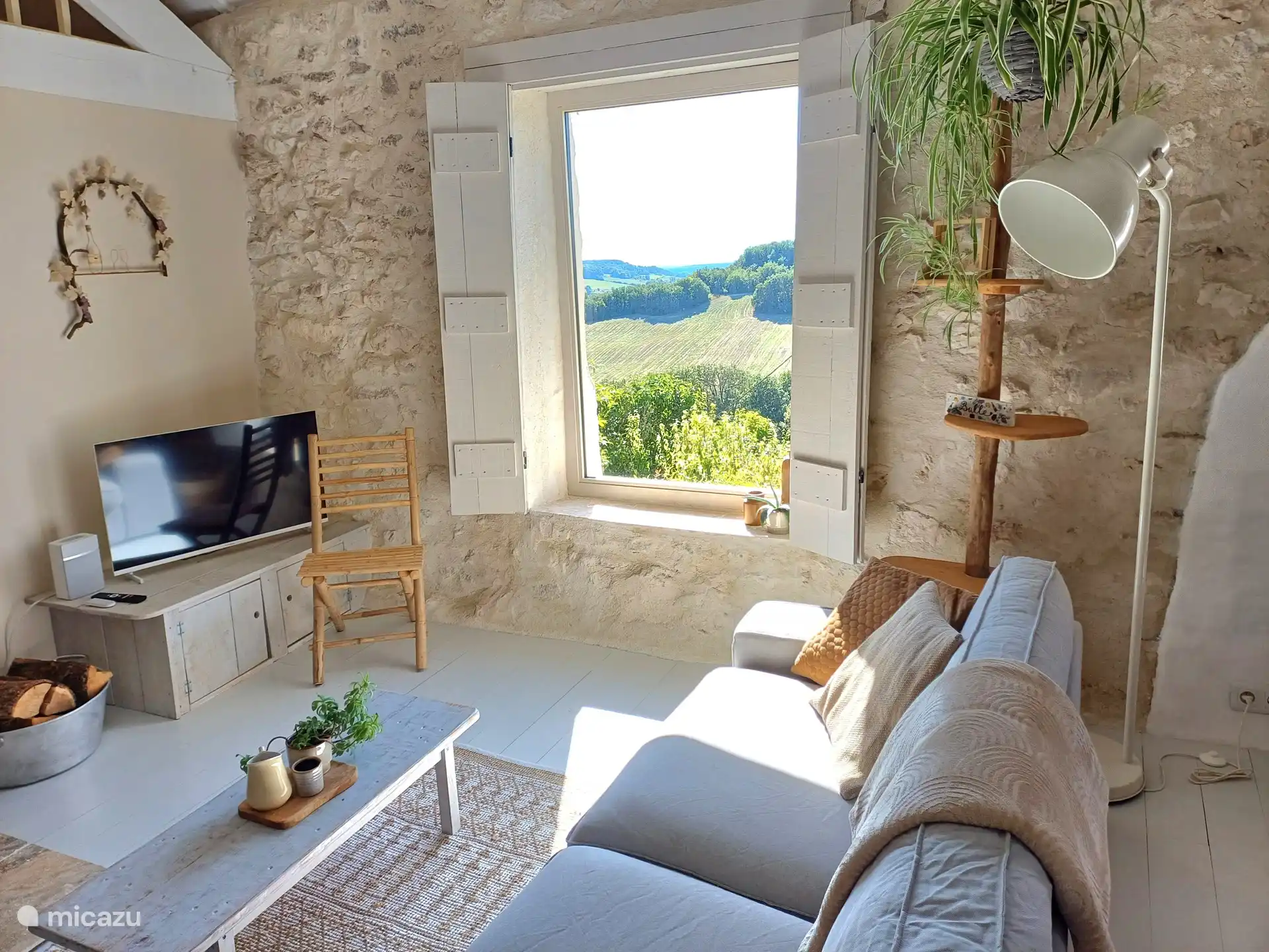 Prachtig uitzicht over de omgeving vanuit de living.