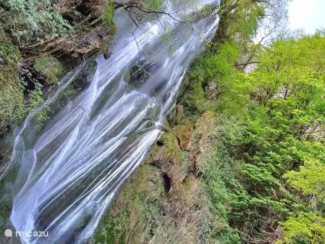 casa vacacional en Francia, Lot, Flaugnac – ¡Bulle, para los amantes del vino! La hermosa cascada de Autoire.