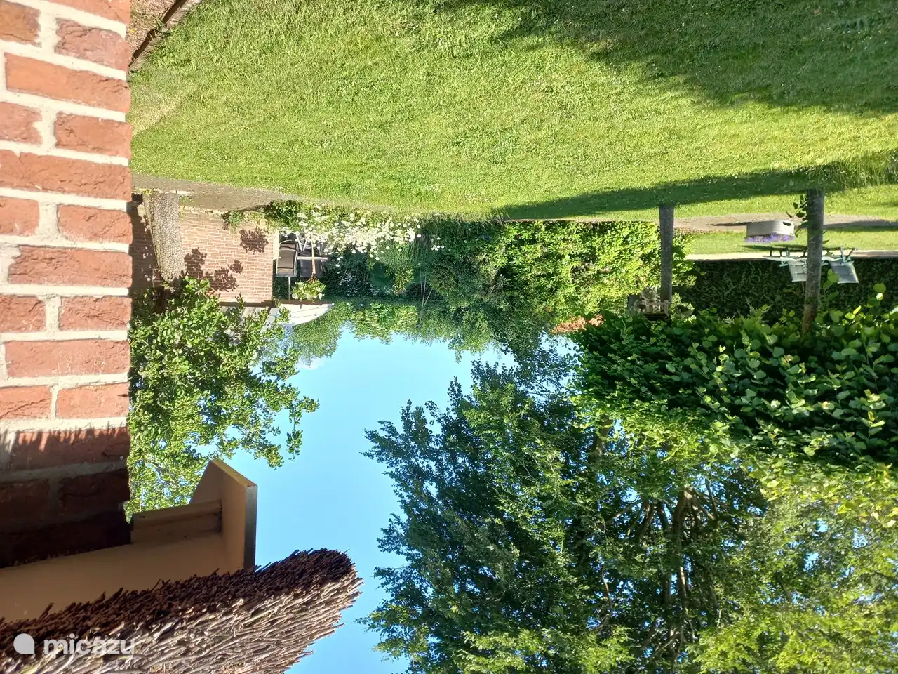 Foto gemaakt aan de zijkant van het huis