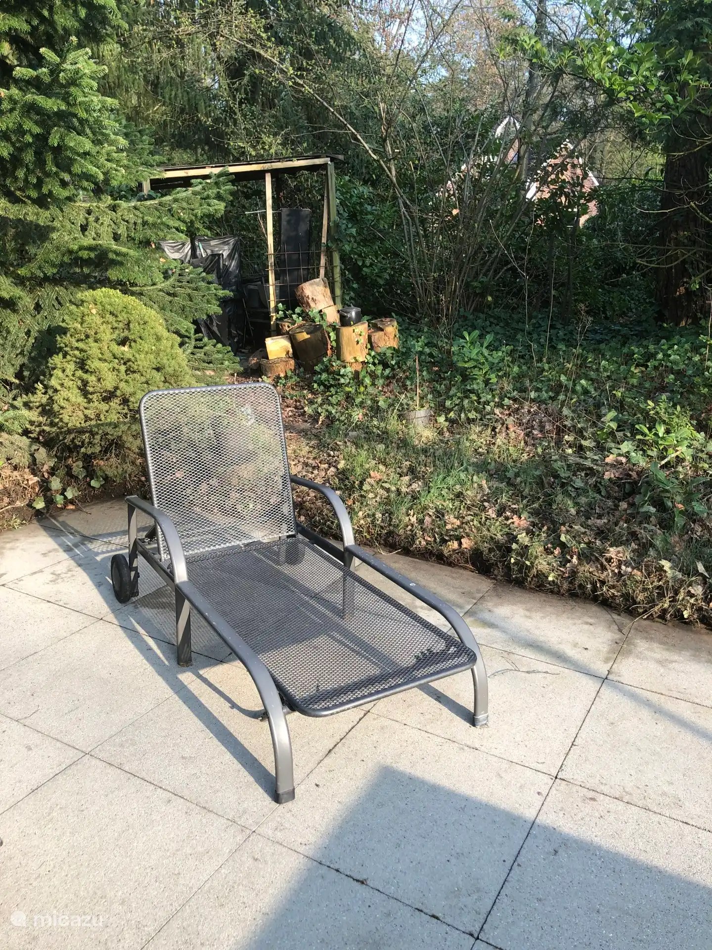 3 tumbonas + hamaca disponibles 