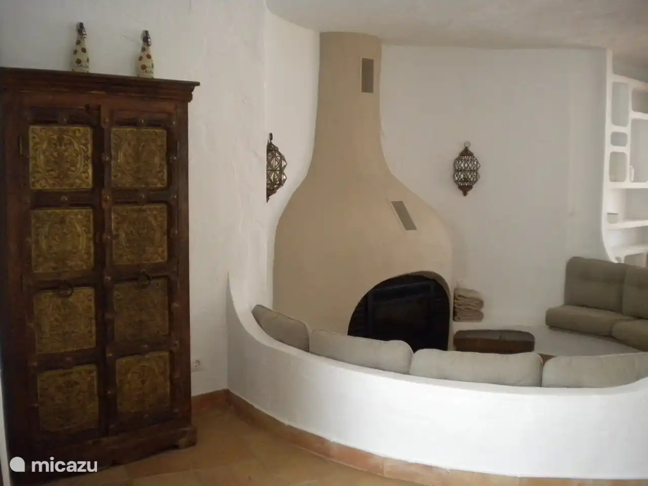 Cheminée avec coin salon