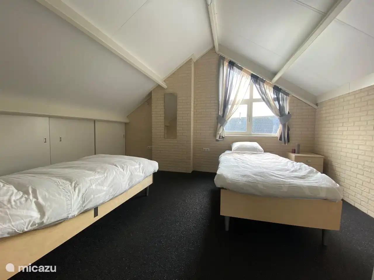 Schlafzimmer im Obergeschoss auf der Gartenseite