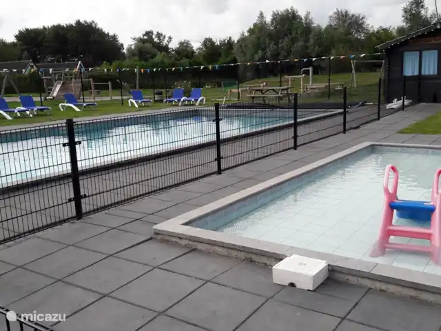 Bargereed 27 huren in Nederland, Friesland, Tzummarum - vakantiehuis Peuterbad en zwembad