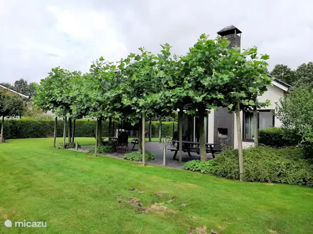 Bargereed 27 huren in Nederland, Friesland, Tzummarum - vakantiehuis Grote tuin met ruim terras