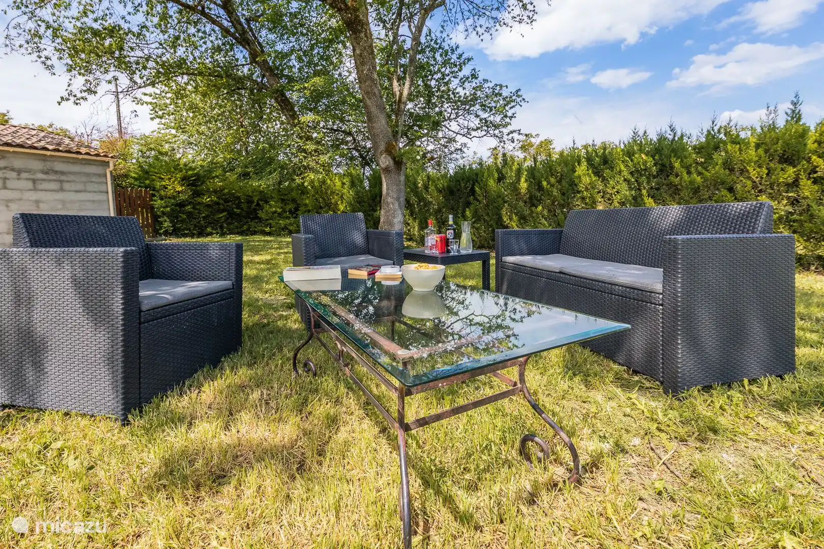 Louncheset im Garten