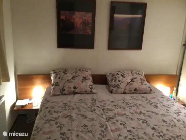 Casa Lara | Pays-Bas, Gueldre, Kootwijk - chalet Chambre des maîtres avec grand placard mural intégré