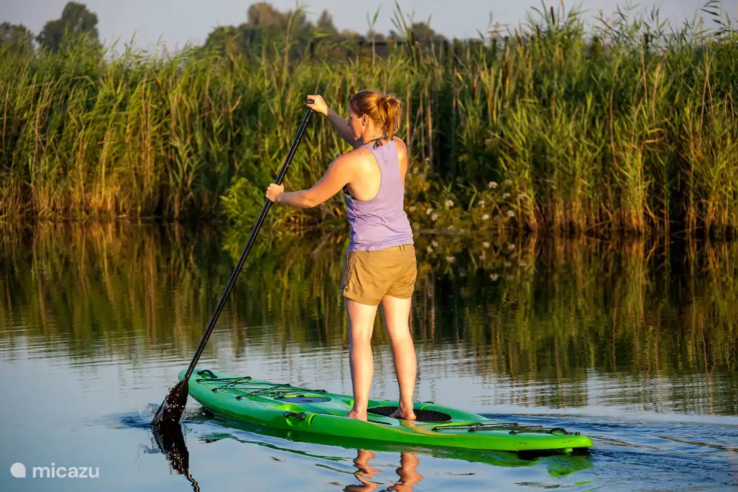 Especially for canoes, sups and small electric boats there is a unique sailing route where you will not encounter motorized navigation. Enjoy peace and space!