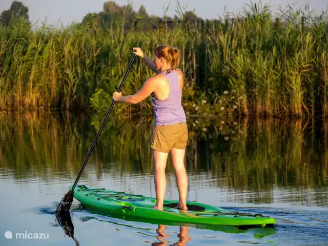 Villa de vacances spacieuse sur le lac frison | Pays-Bas, Frise, Eernewoude - villa Il existe un itinéraire de navigation unique en particulier pour les canoës, les sups et les petits bateaux électriques où vous ne rencontrerez aucun trafic motorisé. Profitez du calme et de l'espace !
