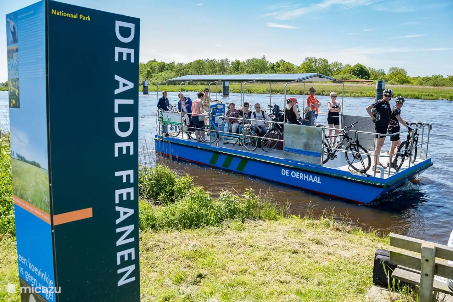 There are many beautiful cycling routes in the vicinity of Earnewald. The bicycle ferry routes are unique.