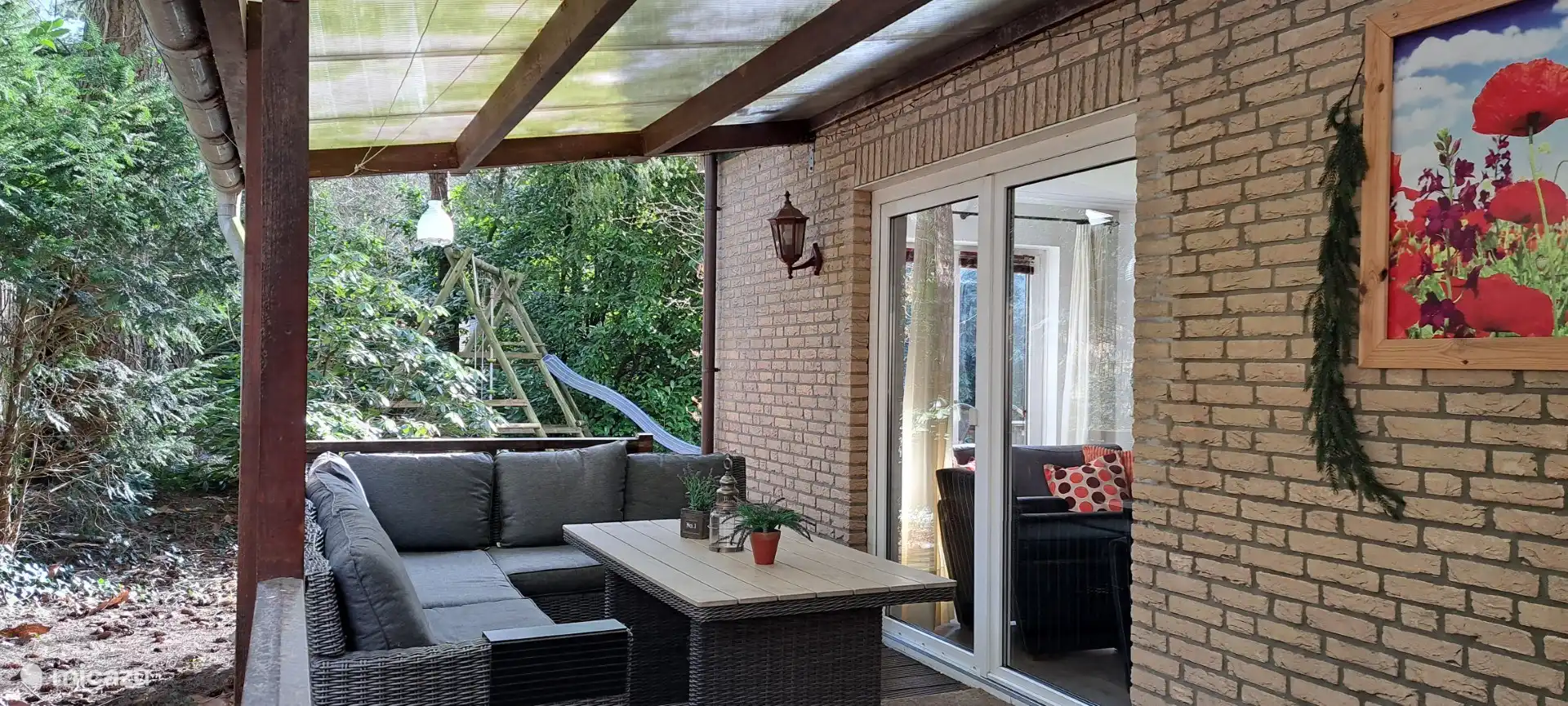 Veranda hinter dem Haus