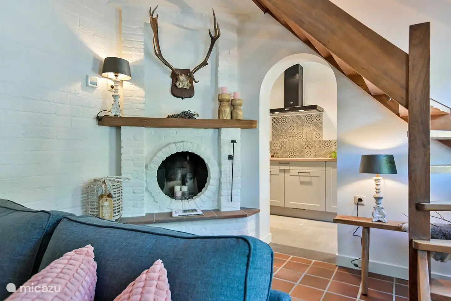 Cozy with an atmospheric fireplace