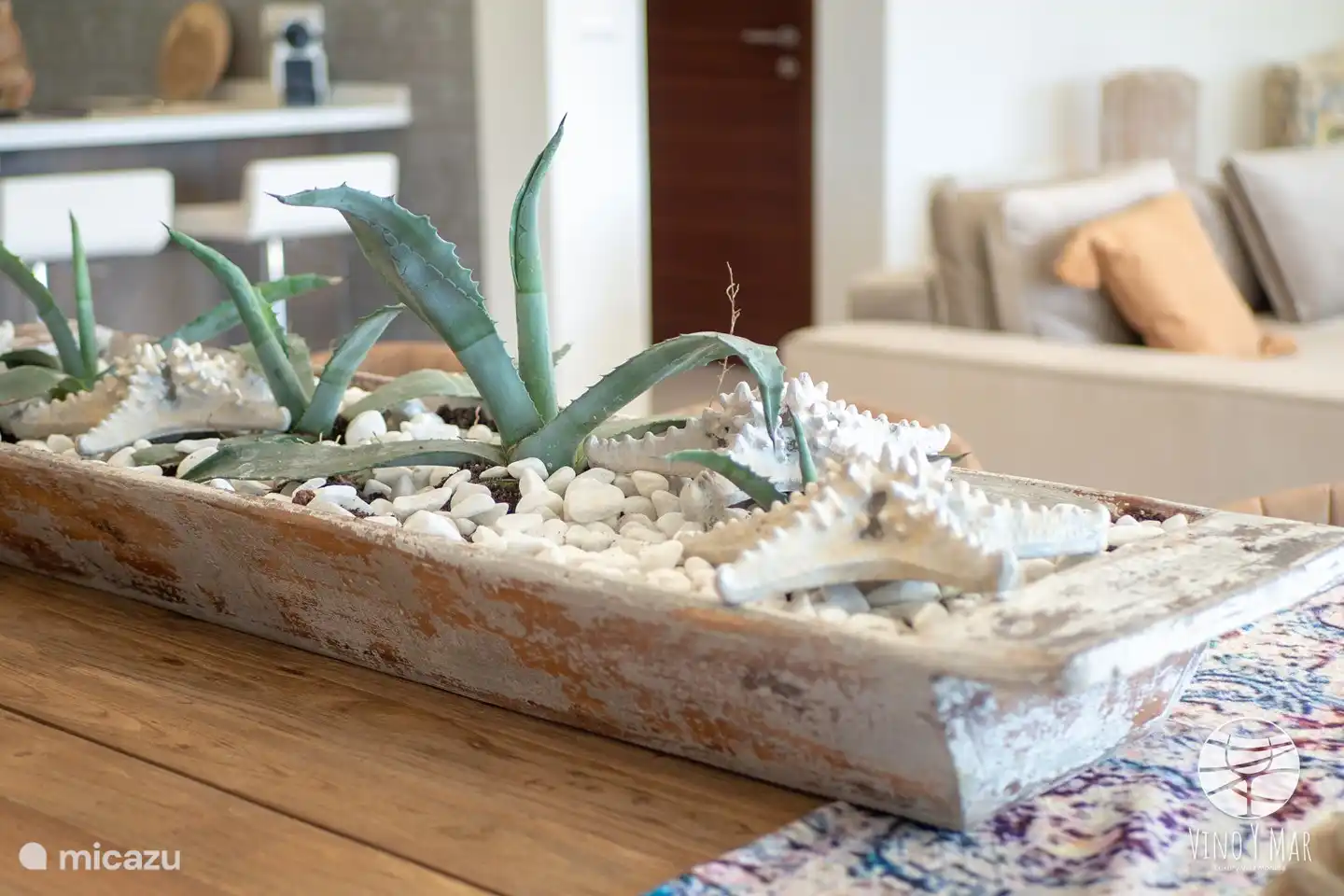 Atmospheric decorations