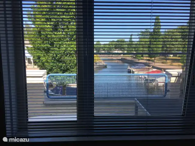 Location de Vacances Pays-Bas, Overijssel, Wanneperveen, appartement - Appartement avec vue sur le lac Giethoorn vue depuis la chambre