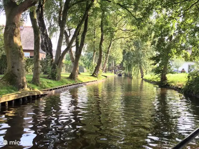 Location de Vacances Pays-Bas, Overijssel, Wanneperveen, appartement - Appartement avec vue sur le lac Giethoorn Giethoorn de l'eau
