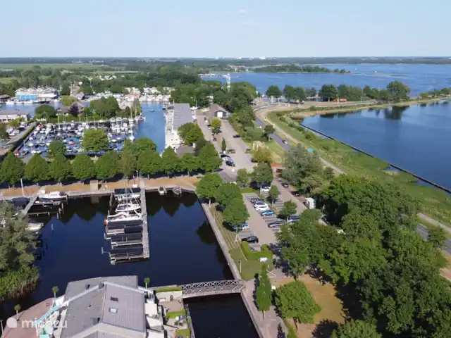 Location de Vacances Pays-Bas, Overijssel, Wanneperveen, appartement - Appartement avec vue sur le lac Giethoorn Vue aérienne du parc aquatique
