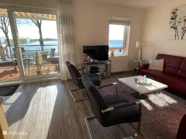 Location de Vacances Pays-Bas, Overijssel, Wanneperveen, appartement - Appartement avec vue sur le lac Giethoorn Salon