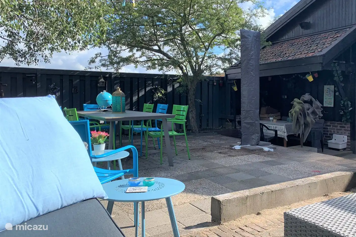 Garden with several sitting areas