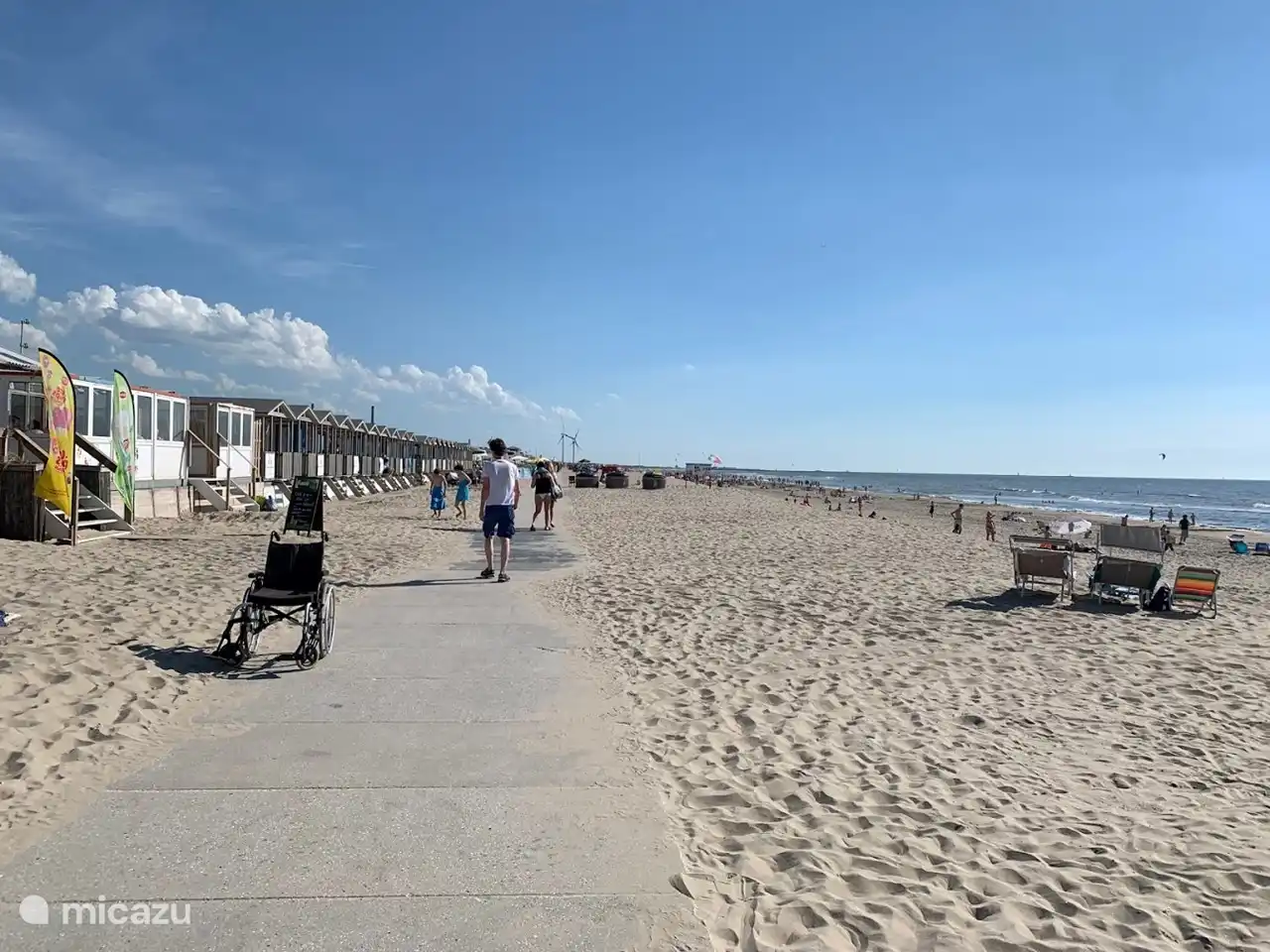 The wide, quiet beach of Wijk aan Zee