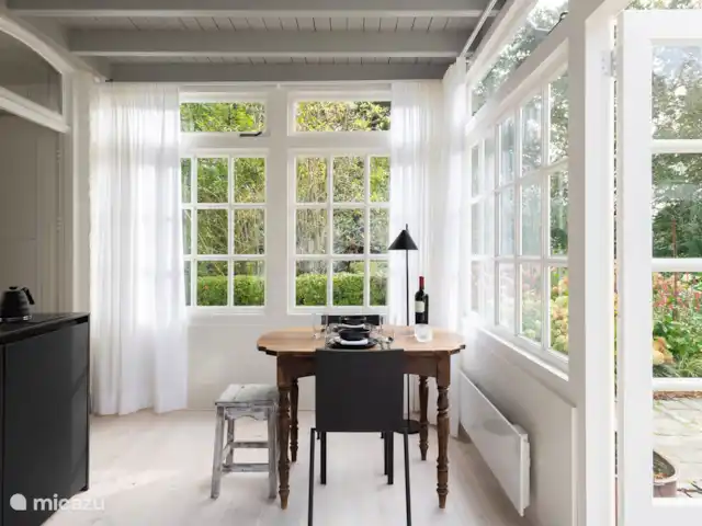 Het Theehuis in Nederland, Noord-Brabant, Loon op Zand - landhuis / kasteel