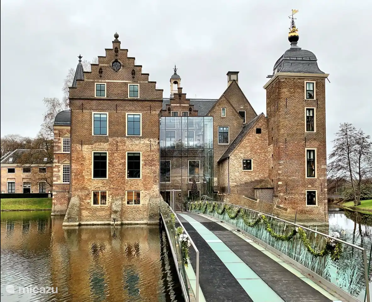 Castillo Ruurlo con exposición permanente de Wilmink