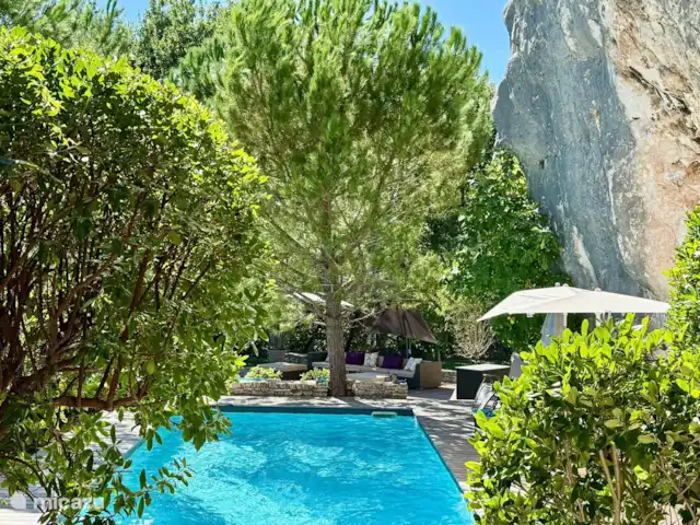 Villa des Roches | France, Vaucluse, Apt - villa Piscine chauffée avec terrasses ensoleillées avec parasols