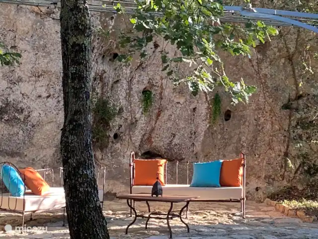 Villa des Roches | France, Vaucluse, Apt - villa Lieu de repos romantique sous le vent du rocher, avec une belle vue sur la nature et agréable pour se rafraîchir