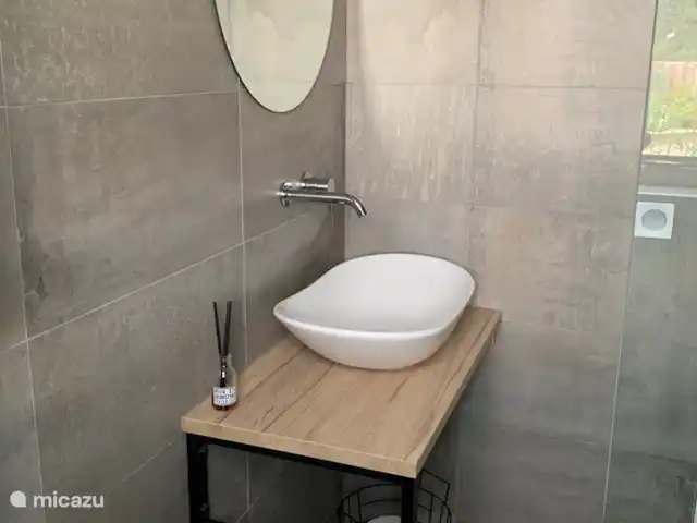 Liv Residence Casa de vacaciones y sauna en Países Bajos, Güeldres, Ermelo - casa vacacional El cuarto de baño.