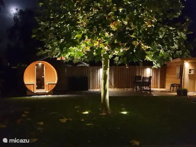 Liv Residence Casa de vacaciones y sauna en Países Bajos, Güeldres, Ermelo - casa vacacional Jardín por las tardes.