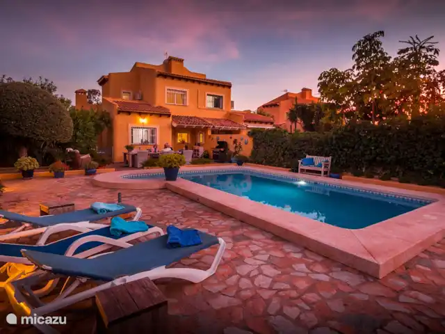 Maison Miraval | Espagne, Costa Blanca, La Nucia - villa le soir tombe
