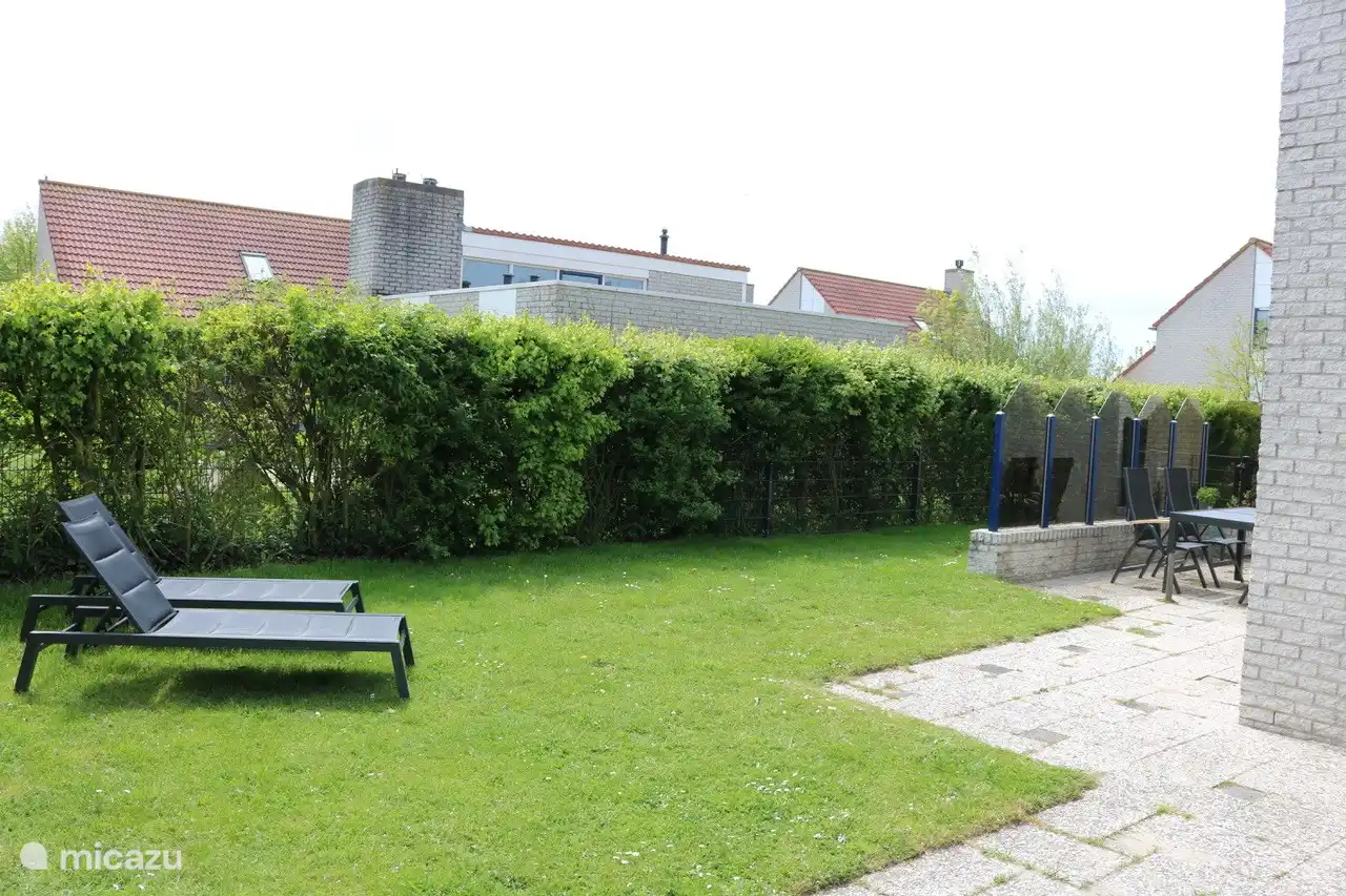 eingezäunter Hinterhof