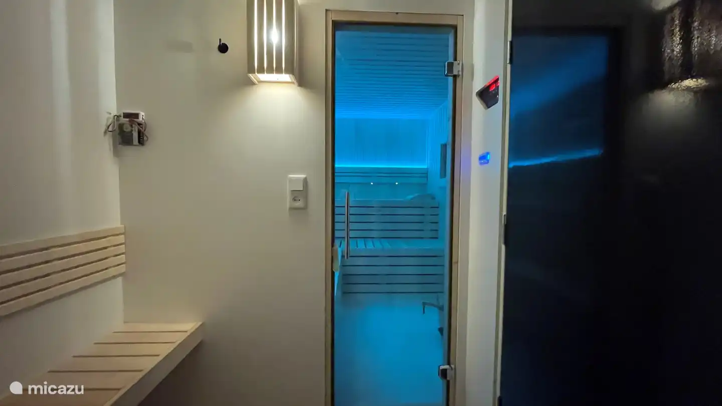 Porche/guardarropa de la sauna.