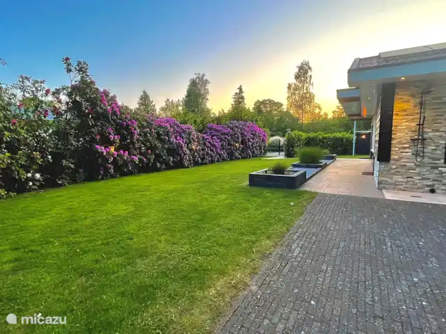 Luxury Garden Lodge Avec Climatisation + Sauna | Pays-Bas, Overijssel, Denekamp - bungalow Jardin de 800m² autour du bungalow.