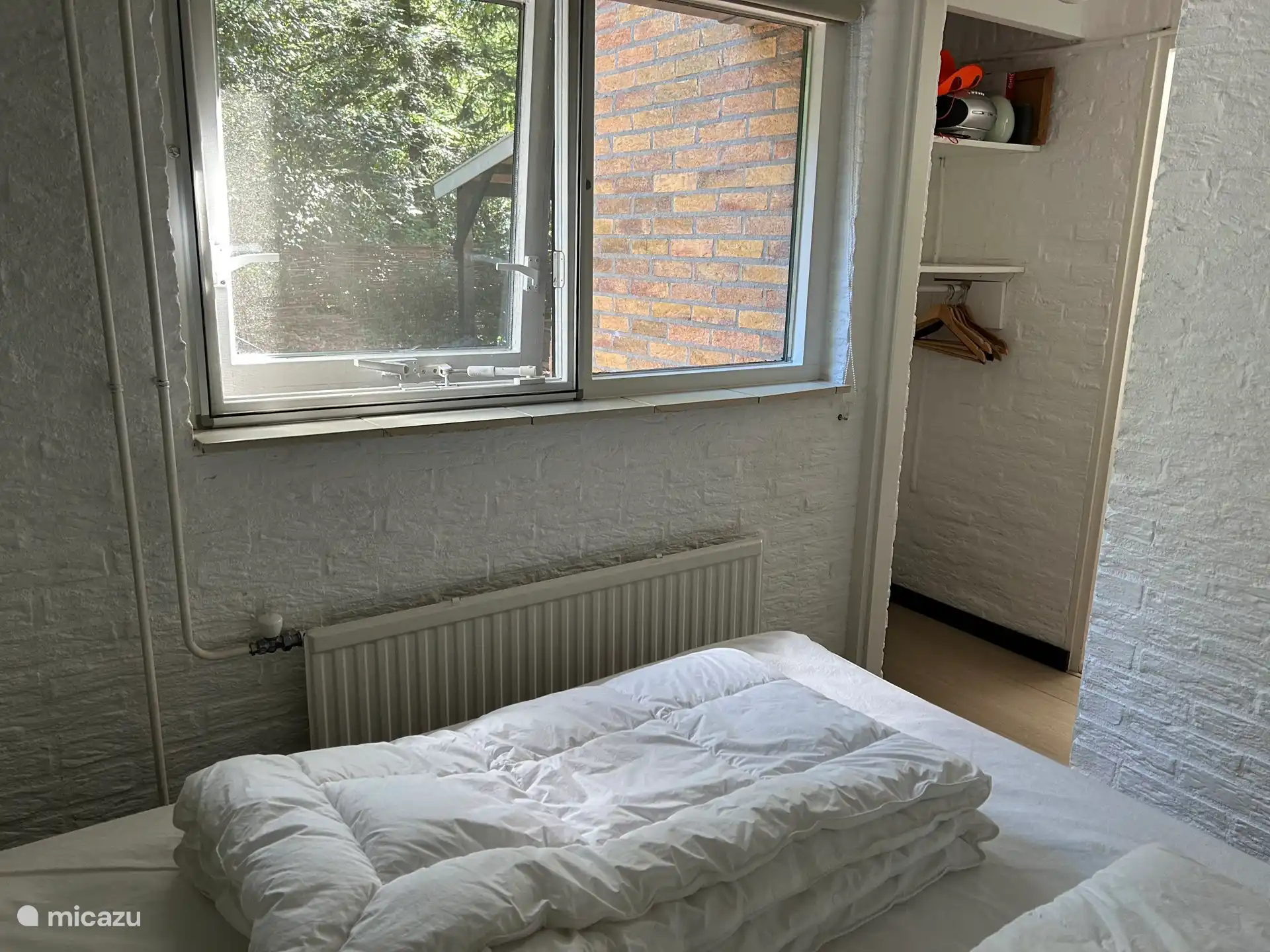 Schlafzimmer auf der Terrassenseite