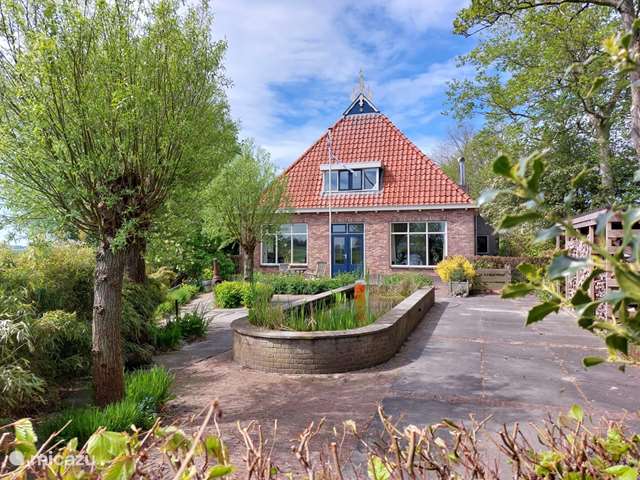 Zeilen, Nederland, Friesland, Akkrum, boerderij Boerderij met zwembad en wellness
