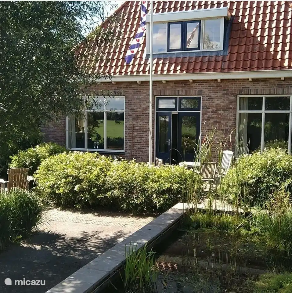 Het gastenverblijf bevindt zich in het voorste gedeelte van de boerderij.