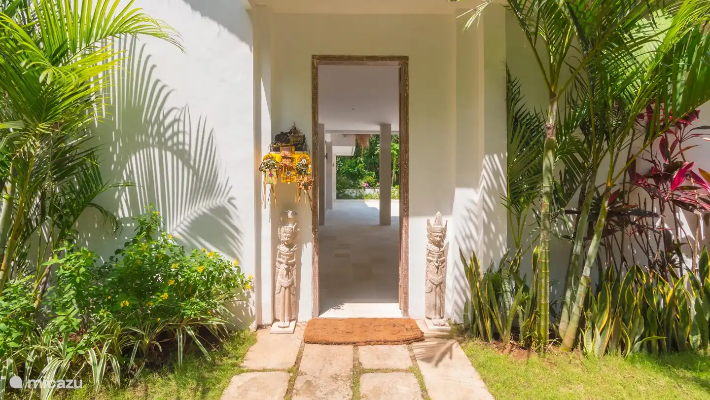 Entree villa hidden jewel