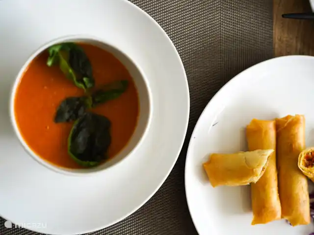 Location de Vacances Indonésie, Bali, Tumbu, villa - Villa Hidden Jewel (y compris le cuisinier) Si vous le souhaitez, nous cuisinons pour vous 3 fois par jour, occidentale ou indonésienne. Les boissons sont servies, le café est servi et bien sûr les courses sont faites aux prix locaux.