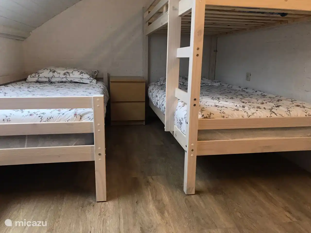 Etagenbett und Einzelbett im 1. Stock.