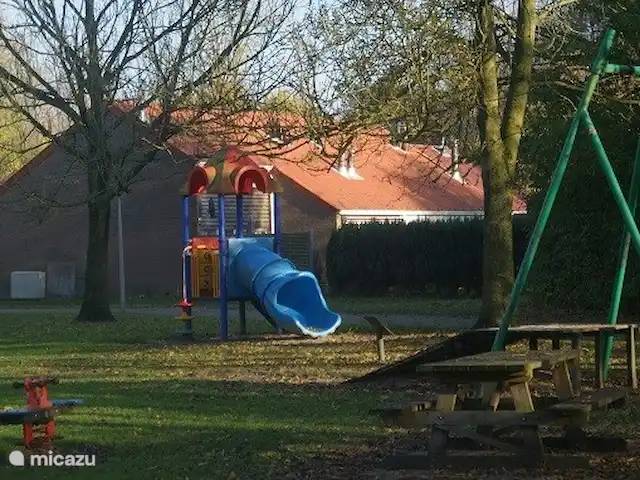 Maison de vacances en Zélande/Bleu | Pays-Bas, Zélande, Bruinisse - bungalow Jouer dehors dans le parc.