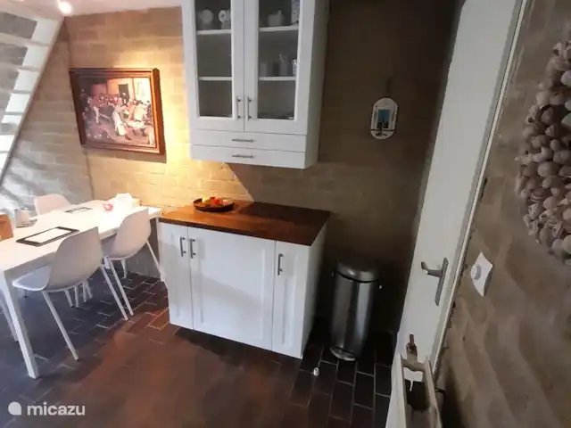 Maison de vacances en Zélande/Bleu | Pays-Bas, Zélande, Bruinisse - bungalow Kitchenette séparée avec réfrigérateur intégré.