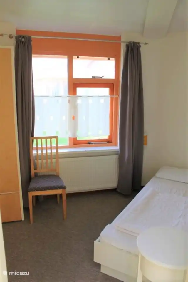 Fenster, das in den Schlafzimmern geöffnet werden kann